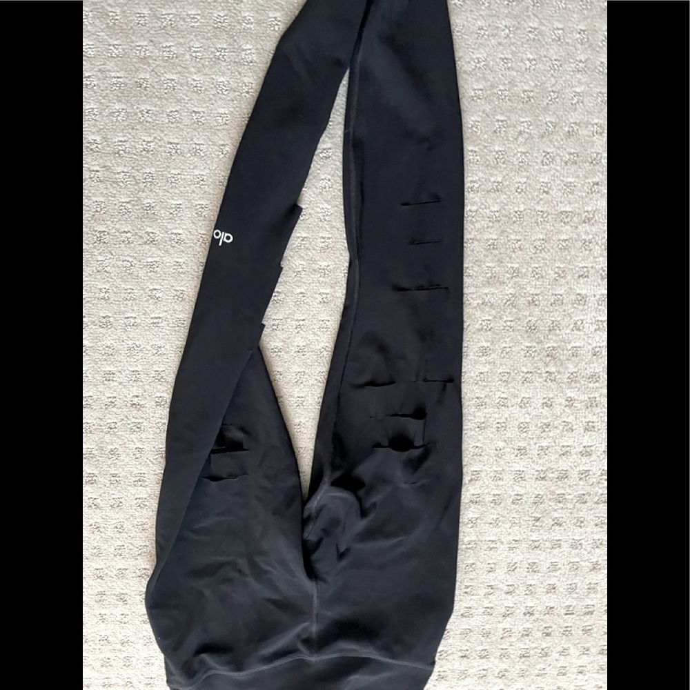 Alo ripped warrior legging size small